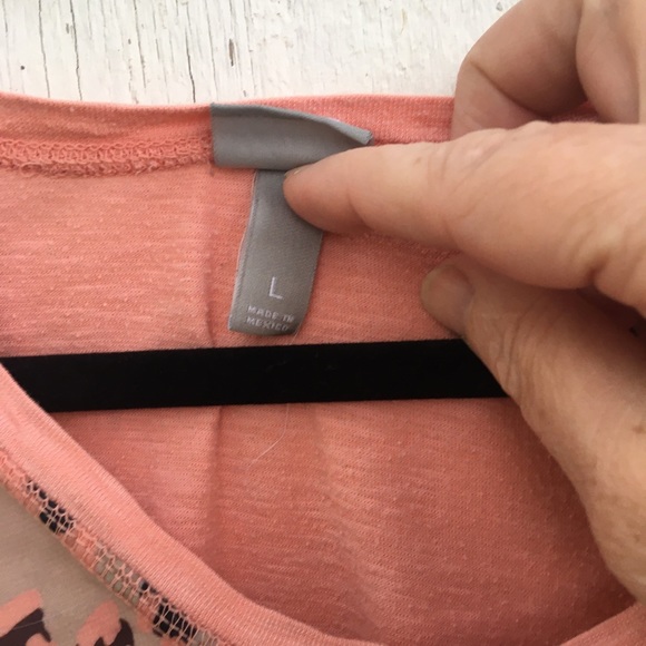 Vanity 3/4 sleeves leopard and peach shirt. Size l. - Picture 3 of 5